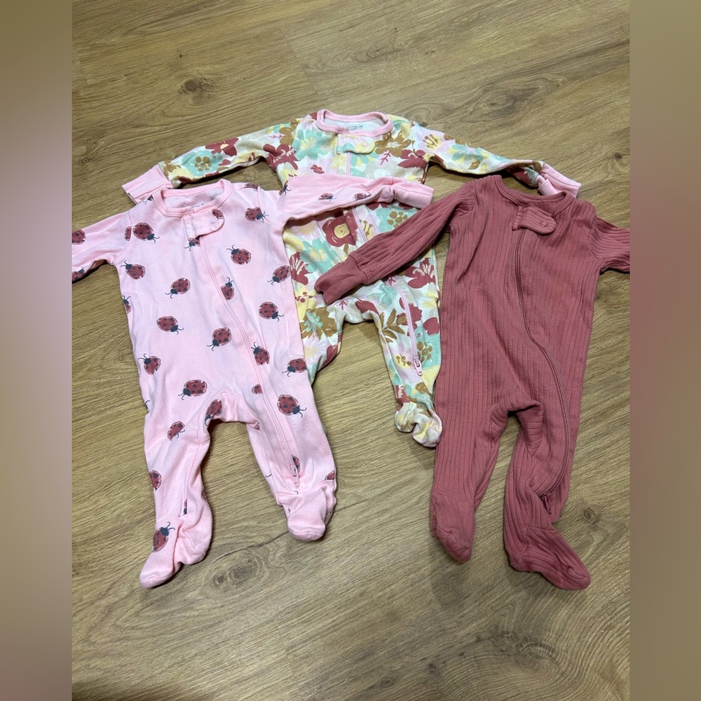 Set of three double zip footed sleep and play